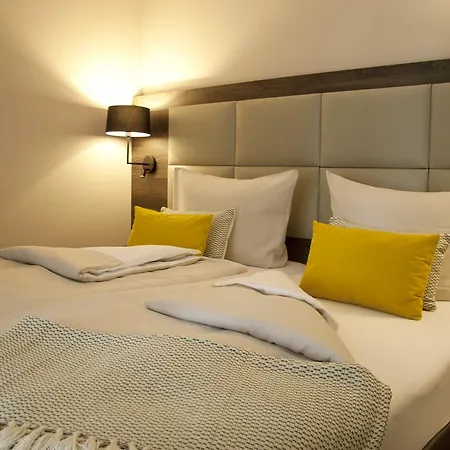 Hotel Am Moosrain Garni Eitting