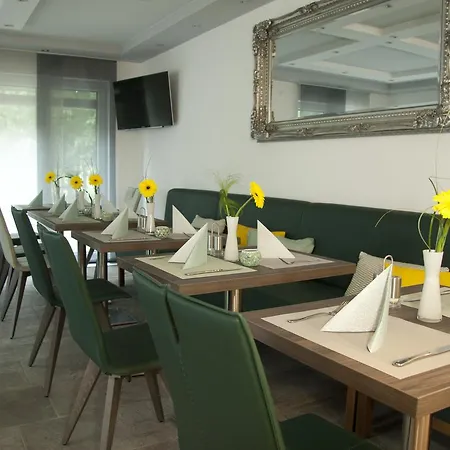 Am Moosrain Garni Hotel