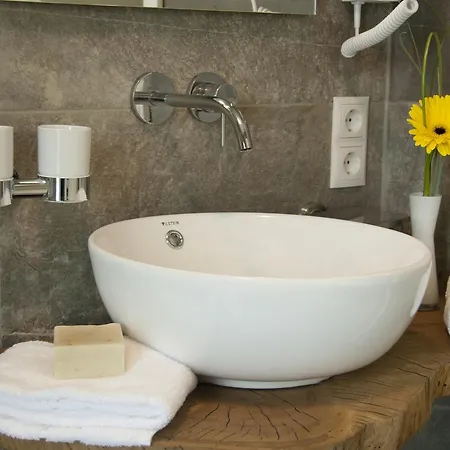 Hotel Am Moosrain Garni 3*