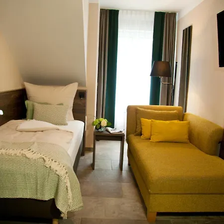 فندق Am Moosrain Garni 3*